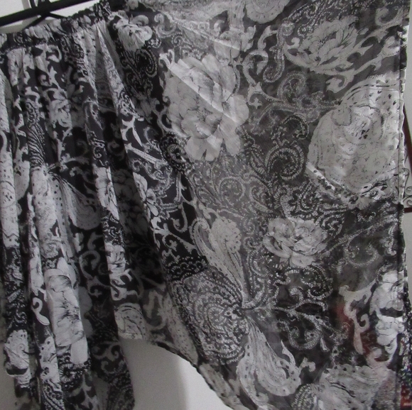 NWT Skirt medium - Picture 5 of 7